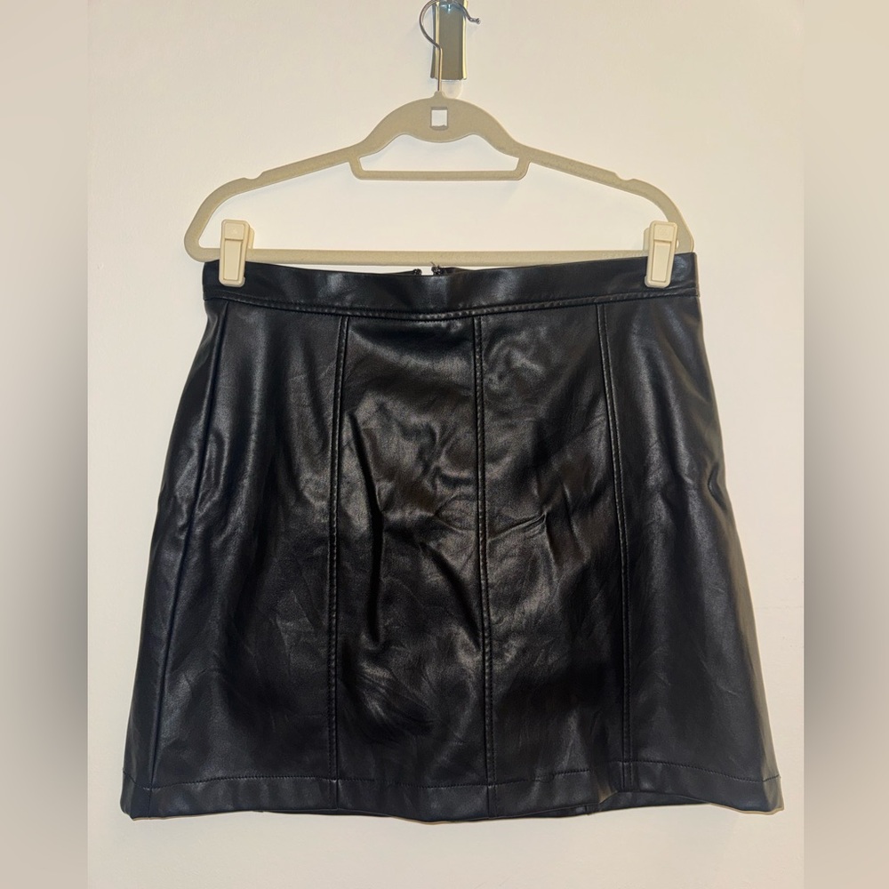 Banana Republic Black Leather Skirt - Size 14